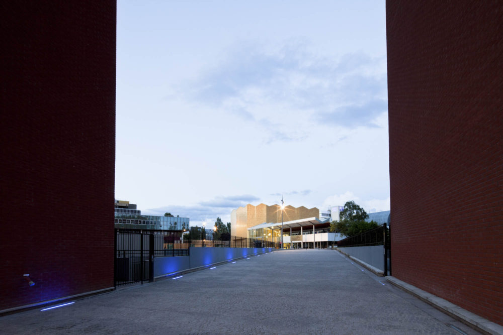 11h45-photographie-architecture-gaelle-peneau-theatre-95-cergy-9