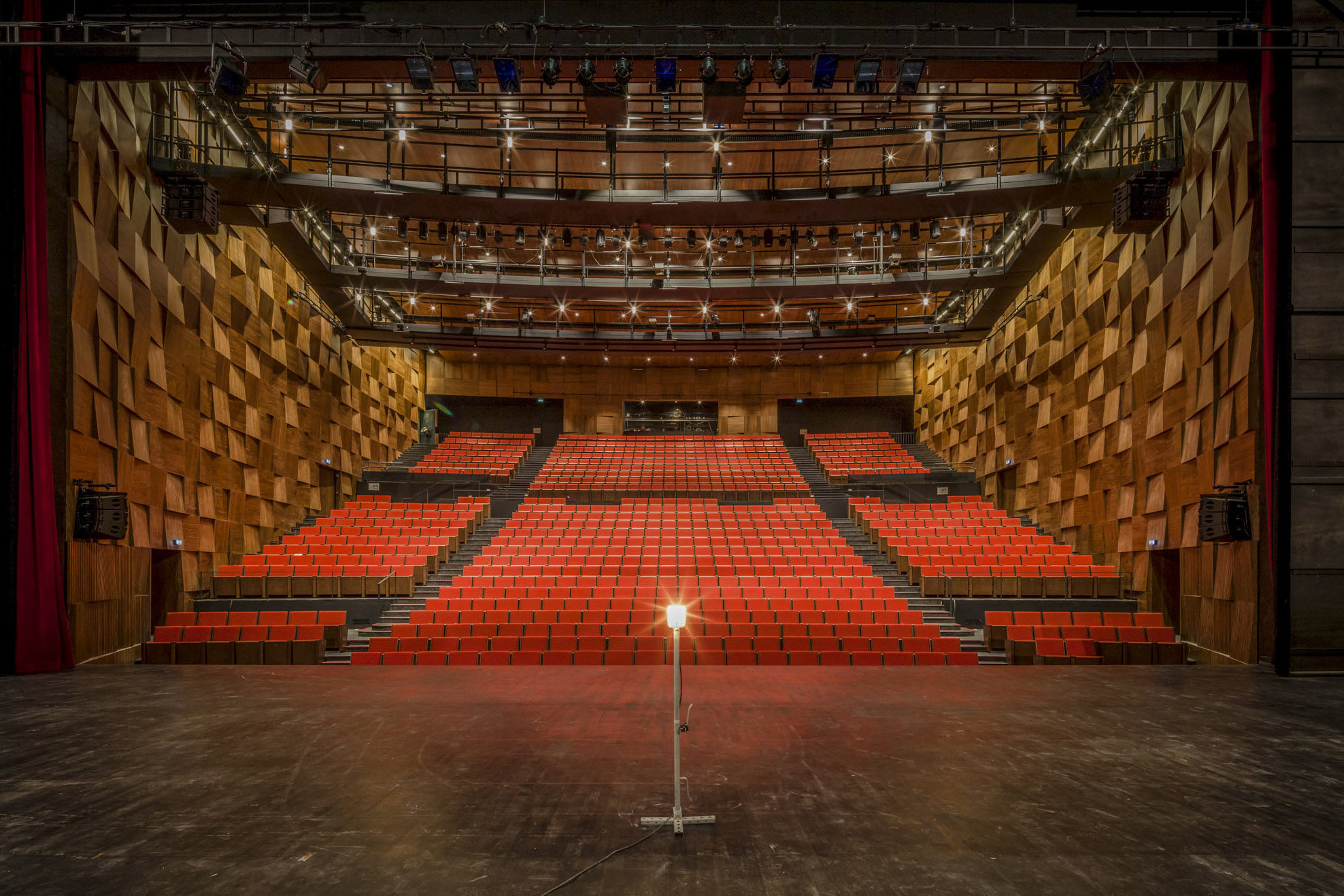 11h45-photographie-architecture-chaix-morel-senart-6