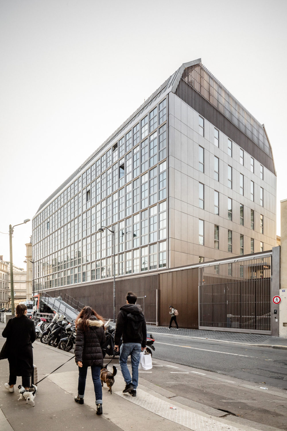 11h45-brunet-saunier-CHU-lariboisiere-photographe-architecture-11