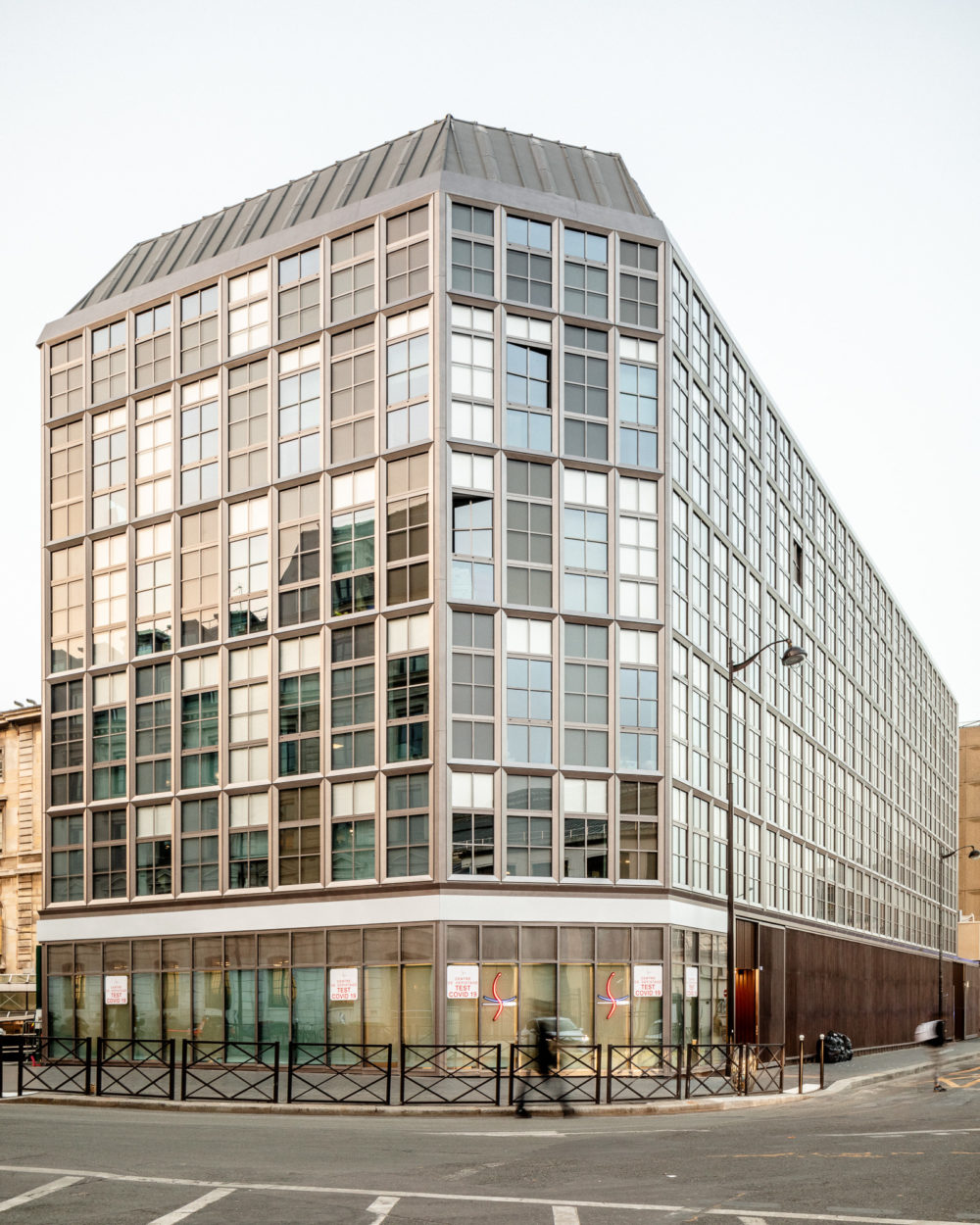 11h45-brunet-saunier-CHU-lariboisiere-photographe-architecture-12