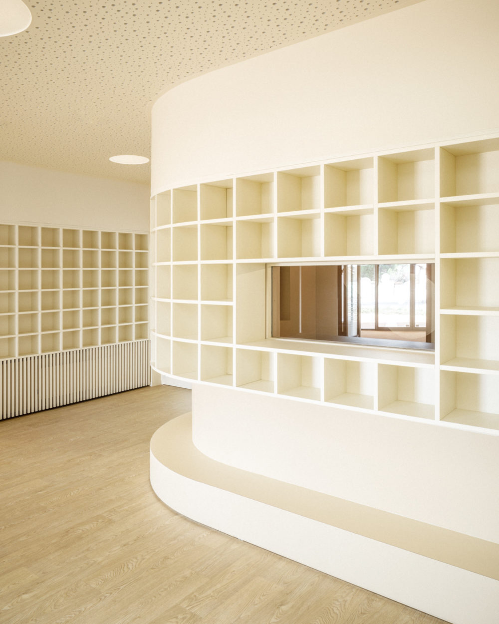 LE_QUERNEC_MONTROND_SITE_©11h45-3